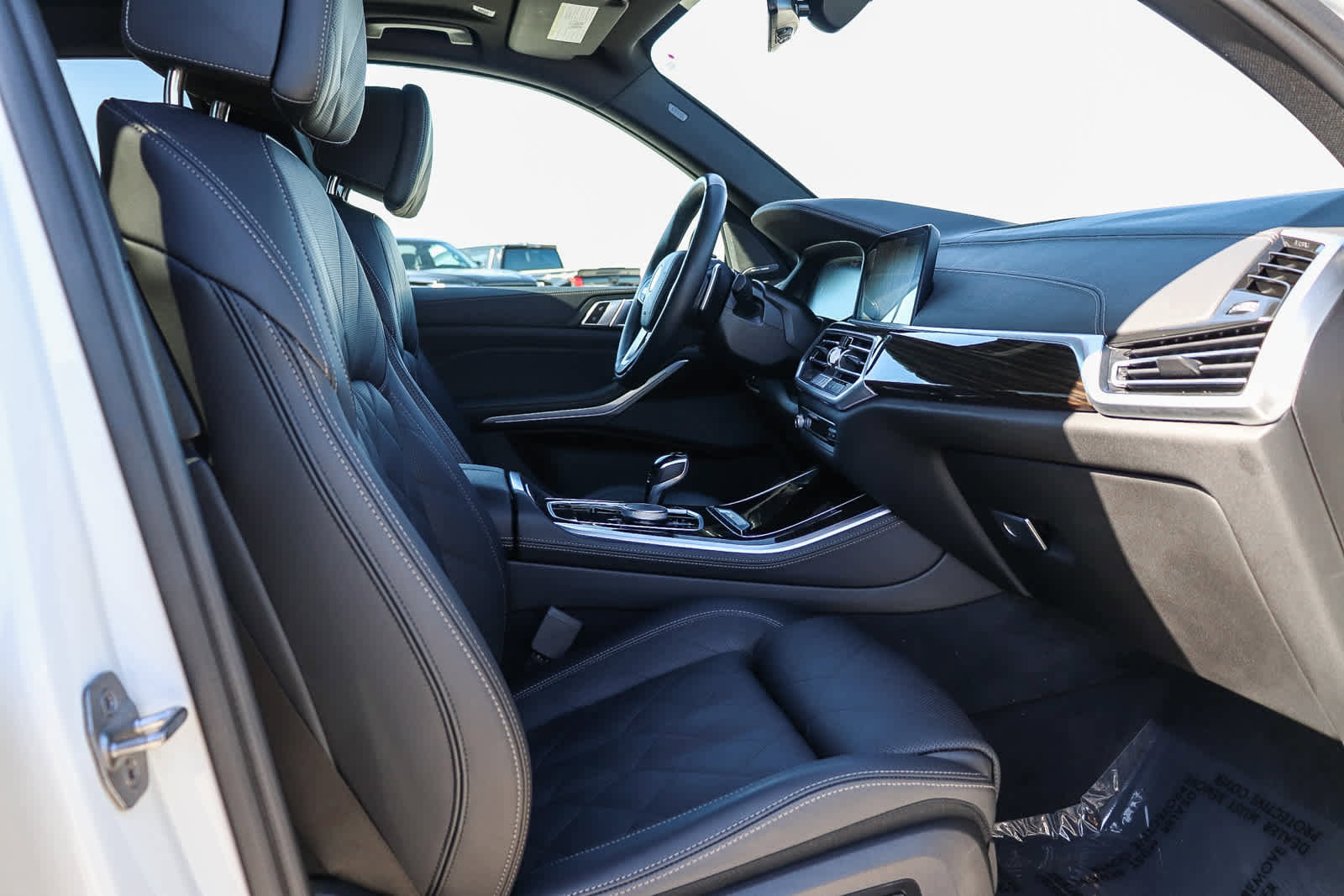 Used 2023 BMW X5 xDrive40i w/ Luxury Seating Package image 22