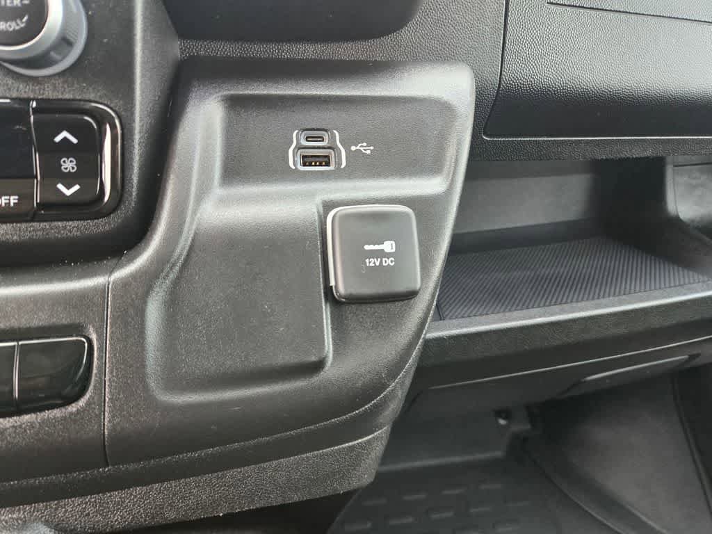 Used 2025 RAM ProMaster 3500 w/ Convenience Group FWD image 16