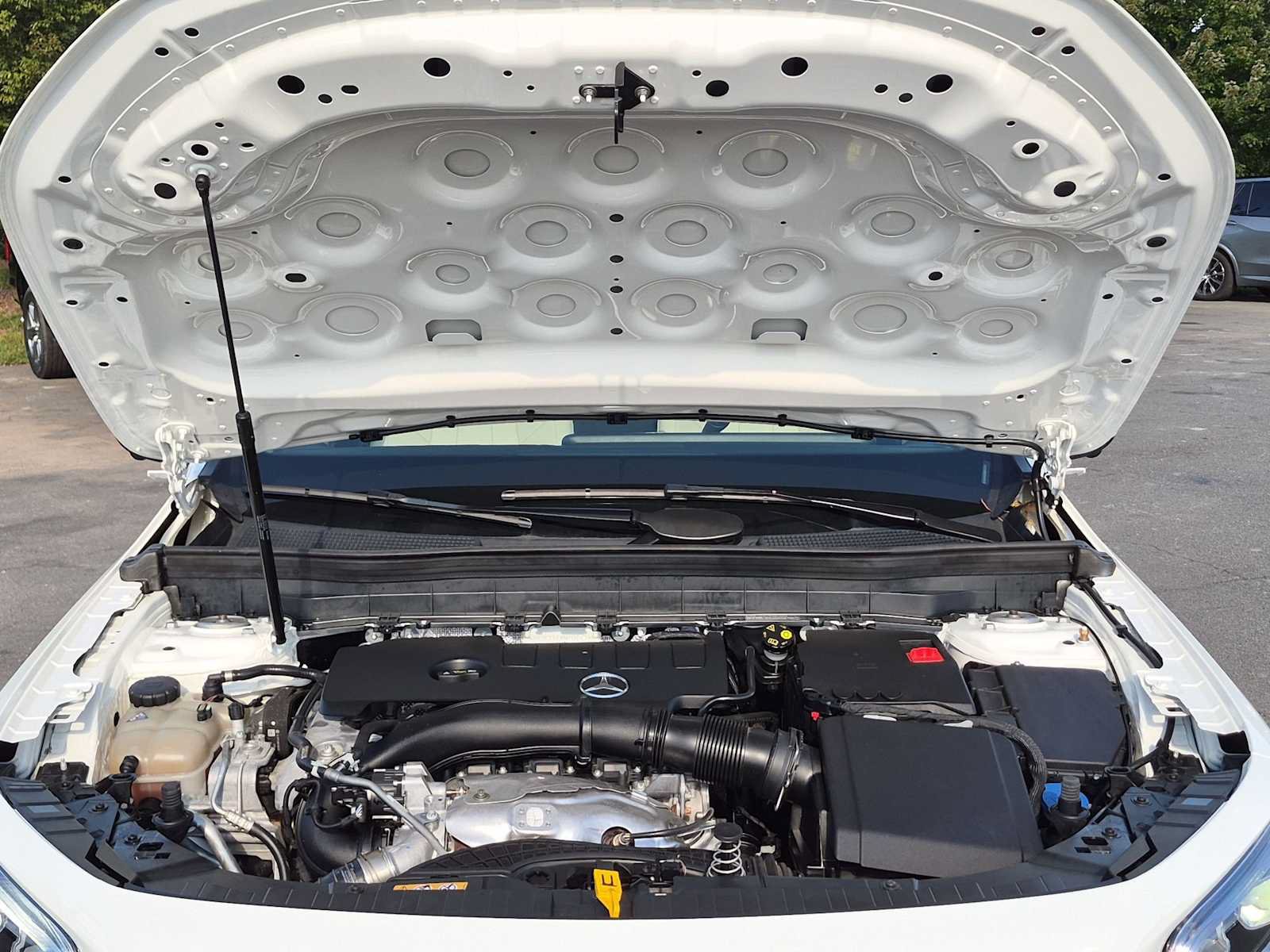 Used 2021 Mercedes-Benz GLB 250 4MATIC image 15