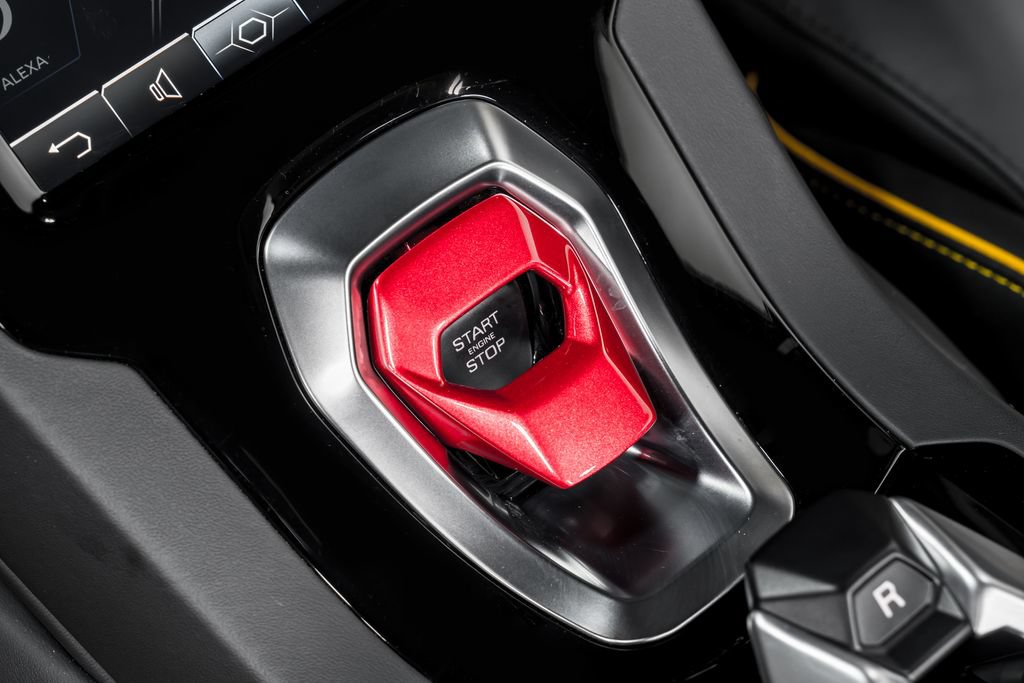 Used 2022 Lamborghini Huracan EVO RWD image 30