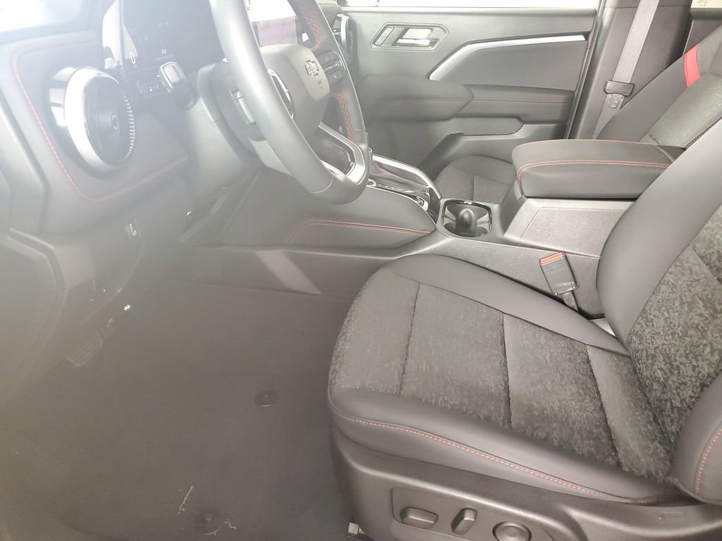 Used 2024 Chevrolet Colorado Z71 w/ LPO, Dark Essentials Package image 11