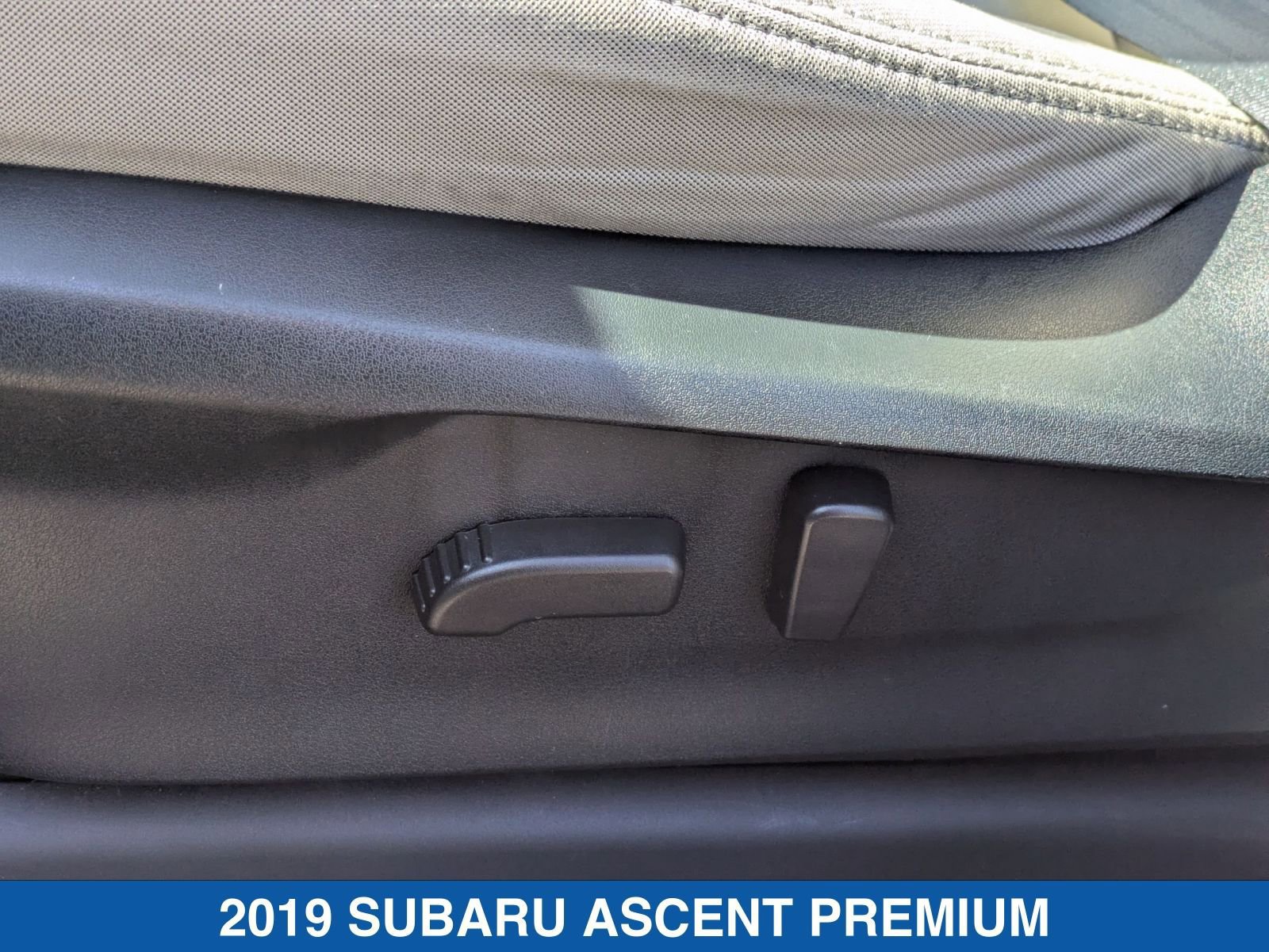 Used 2019 Subaru Ascent Premium image 27