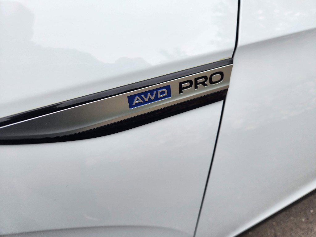 Certified 2021 Volkswagen ID.4 Pro AWD/4WD image 10