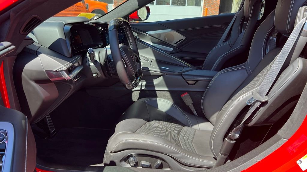 Used 2025 Chevrolet Corvette Z06 RWD image 19