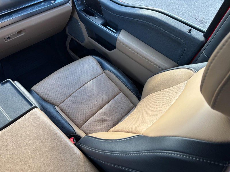 Used 2024 Ford F350 Lariat w/ Chrome Package image 15