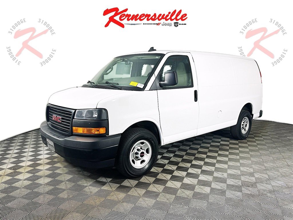 Used 2023 GMC Savana 2500 w/ Driver Convenience Package image 3