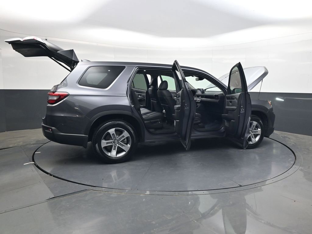 Certified 2025 Honda Pilot EX-L image 34