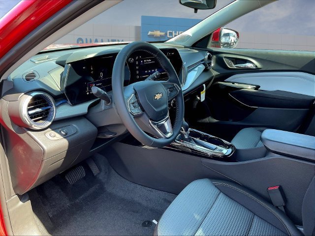New 2026 Chevrolet Trax LT w/ Driver Confidence Package FWD image 9