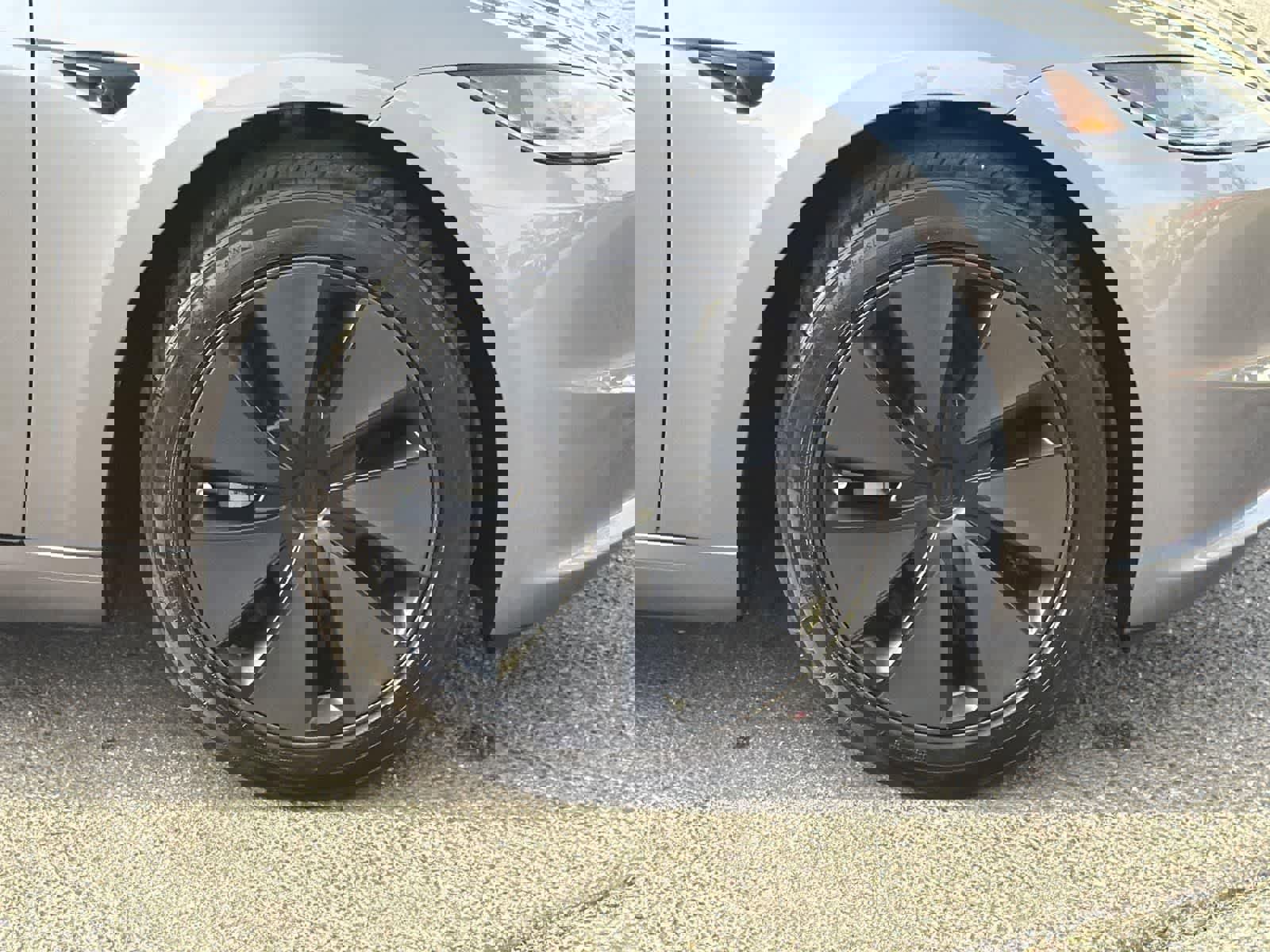 Used 2025 Tesla Model 3 Long Range image 38