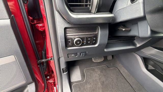 New 2026 Ford F250 Lariat image 33