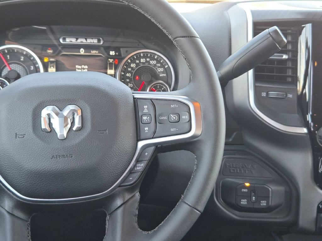 Used 2025 RAM 2500 Laramie AWD/4WD image 20