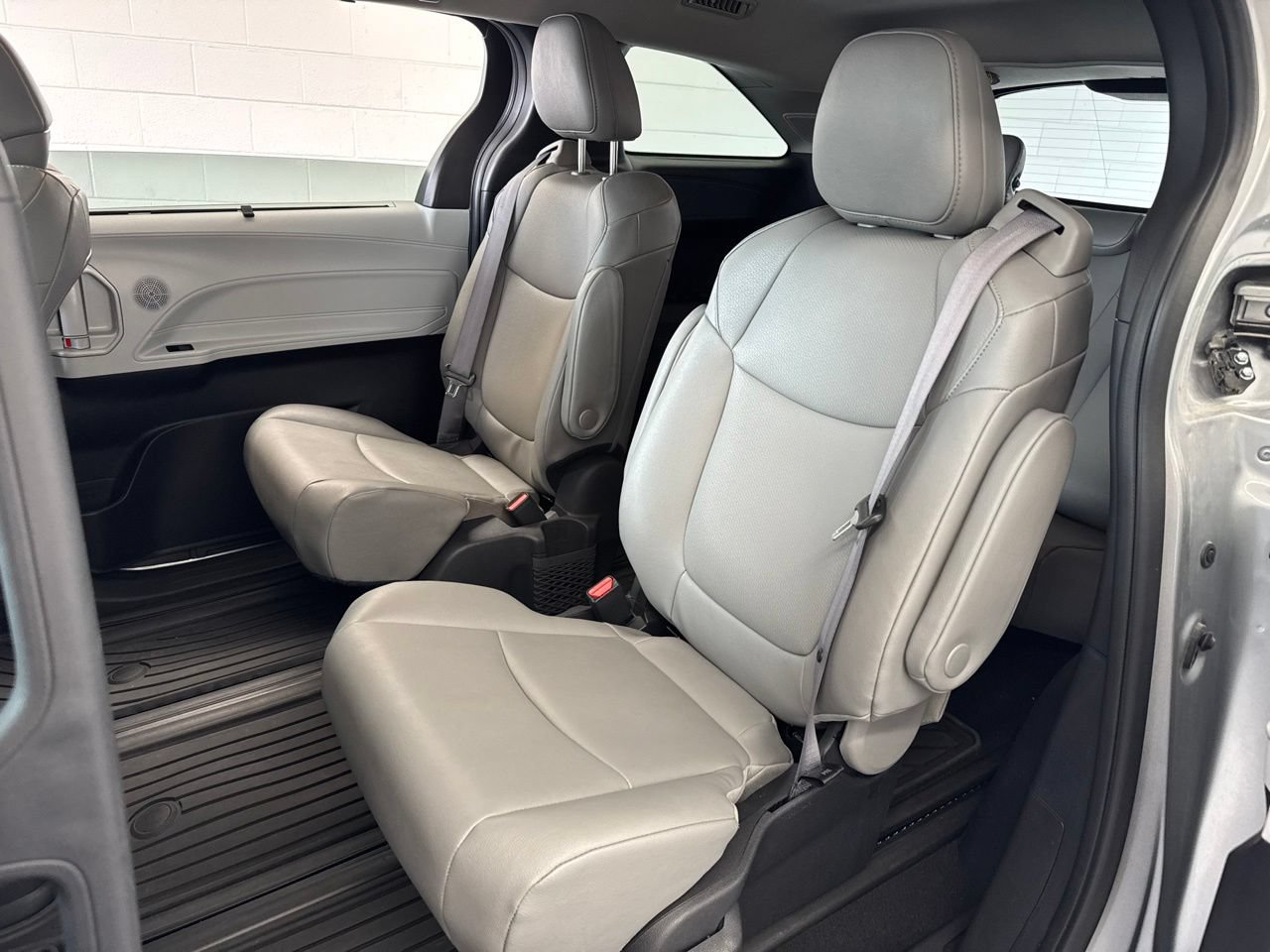 Certified 2025 Toyota Sienna XLE w/ XLE Plus Package AWD/4WD image 42
