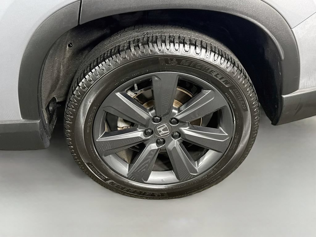 Used 2023 Honda Pilot Sport image 32