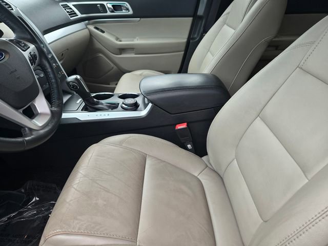 Used 2014 Ford Explorer XLT w/ Equipment Group 202A image 12