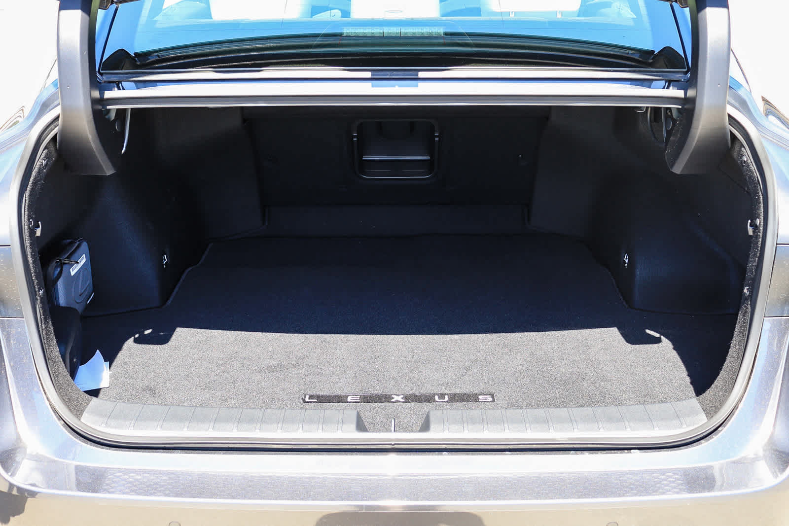New 2026 Lexus ES 350e FWD image 27