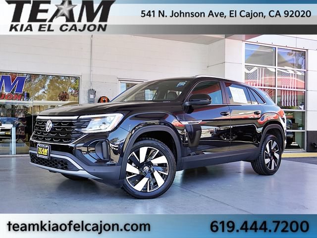 Used 2024 Volkswagen Atlas Cross Sport SE FWD image 2