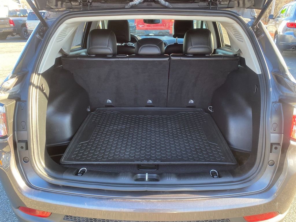 Used 2019 Jeep Compass Latitude w/ Popular Equipment Group image 24