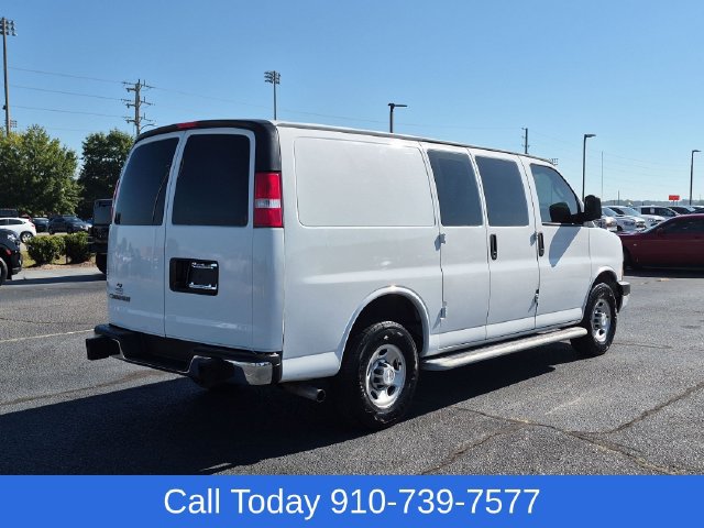 Used 2021 Chevrolet Express 2500 RWD image 3
