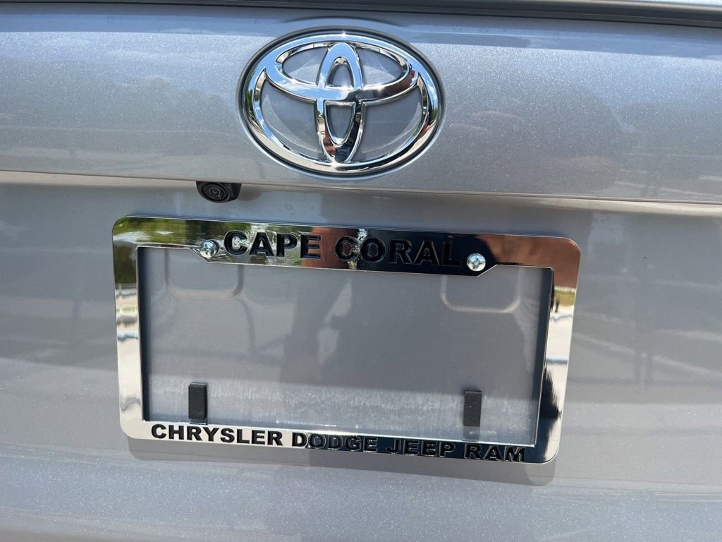 Used 2025 Toyota RAV4 XLE FWD image 25