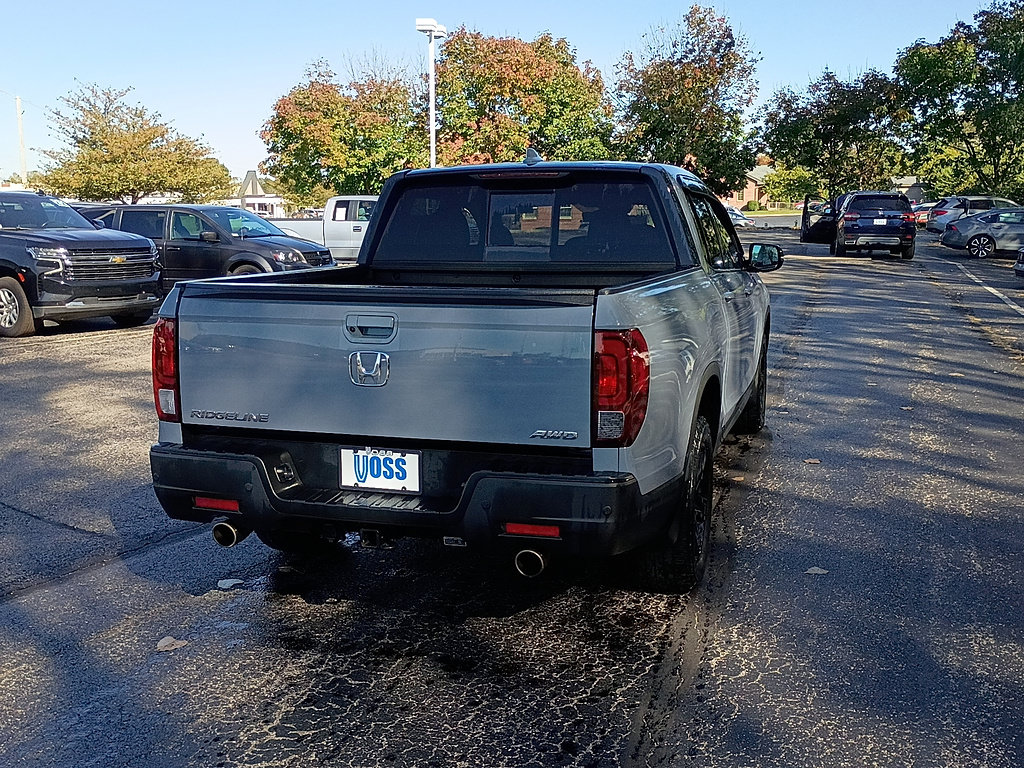 Used 2023 Honda Ridgeline Black Edition image 3