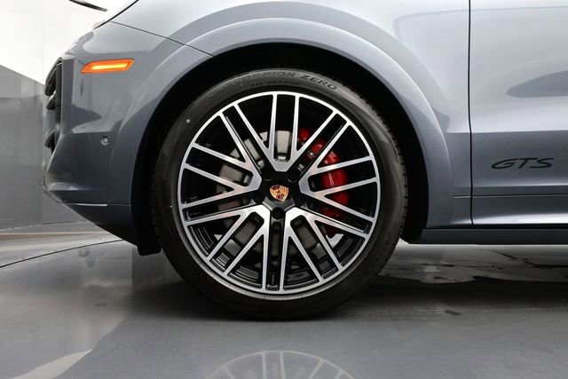 New 2026 Porsche Cayenne GTS AWD/4WD image 6