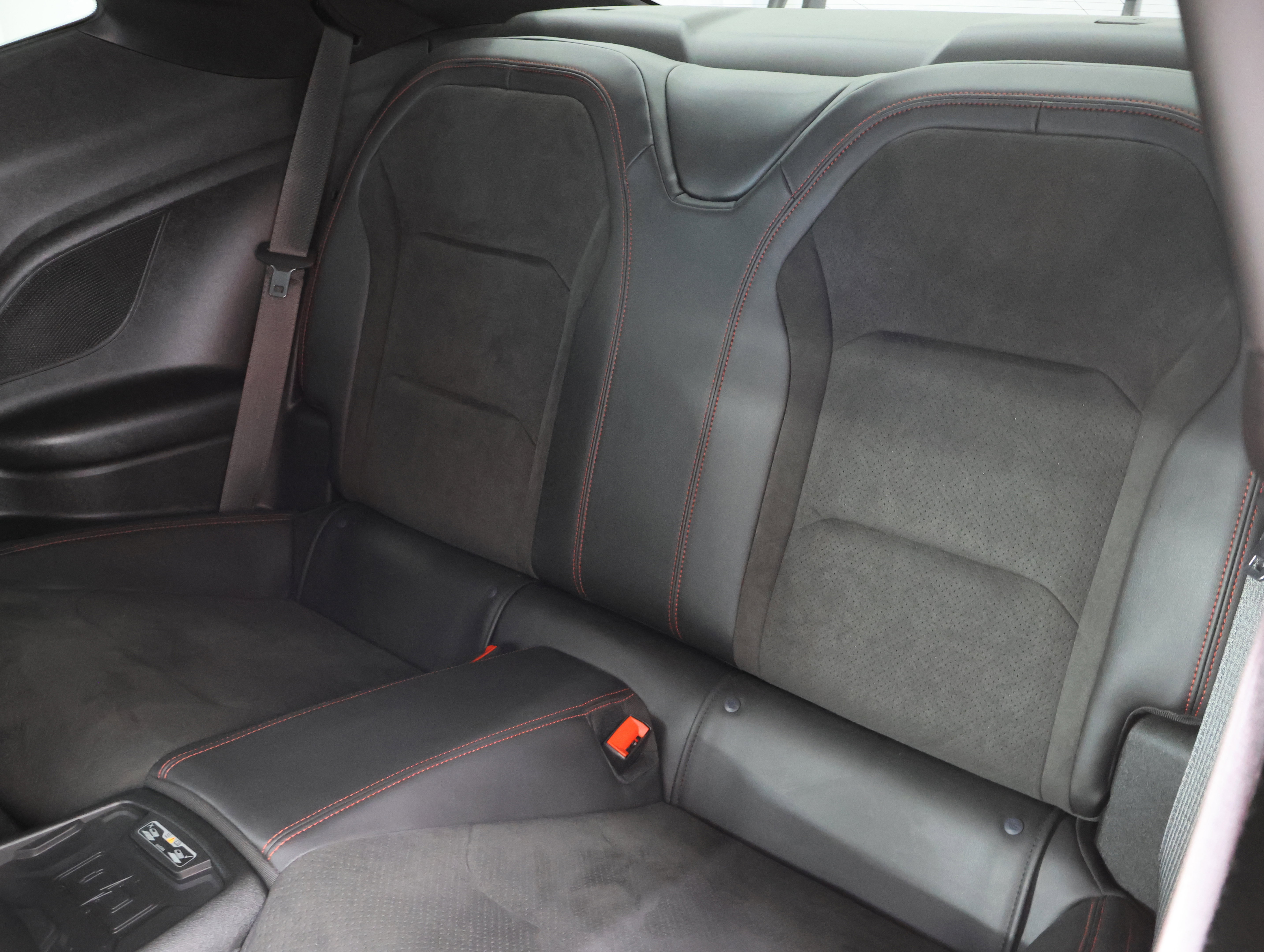 Used 2021 Chevrolet Camaro ZL1 RWD image 9