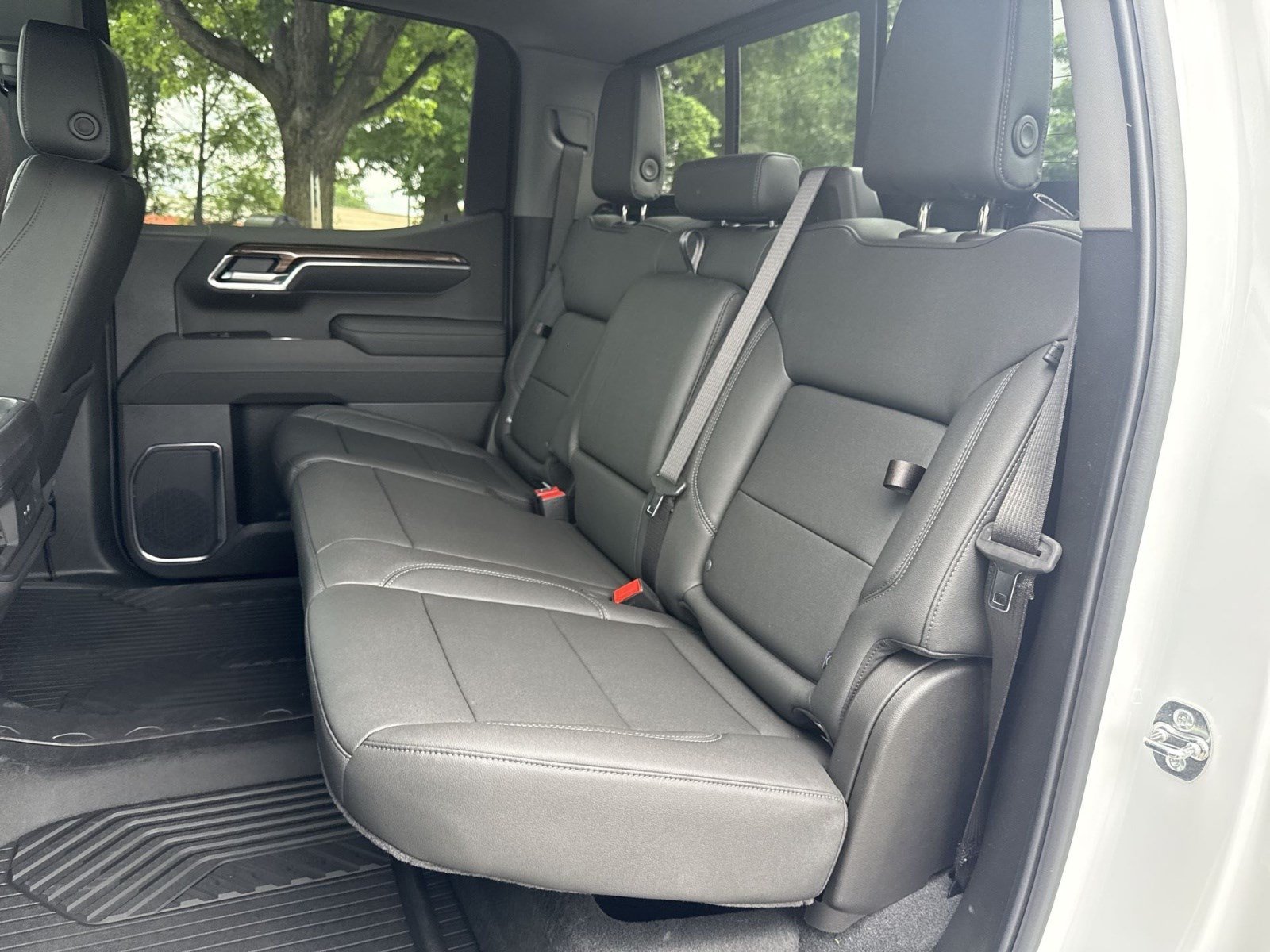 New 2026 Chevrolet Silverado 1500 LT Trail Boss w/ LT Trail Boss Premium Package AWD/4WD image 18