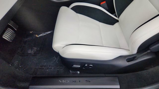 Used 2025 Tesla Model S Plaid image 31
