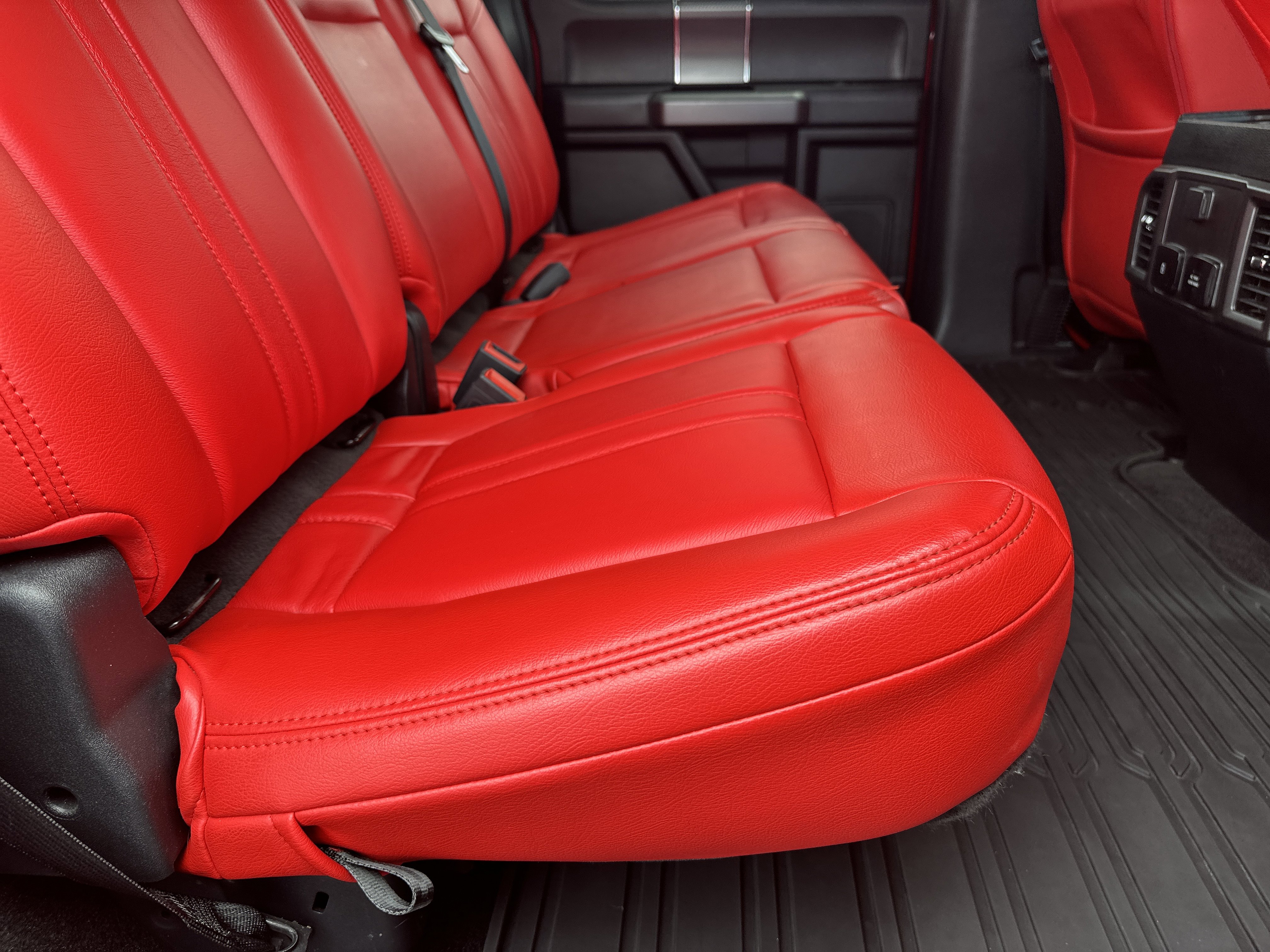 Used 2020 Ford F150 XLT w/ Equipment Group 302A Luxury image 16