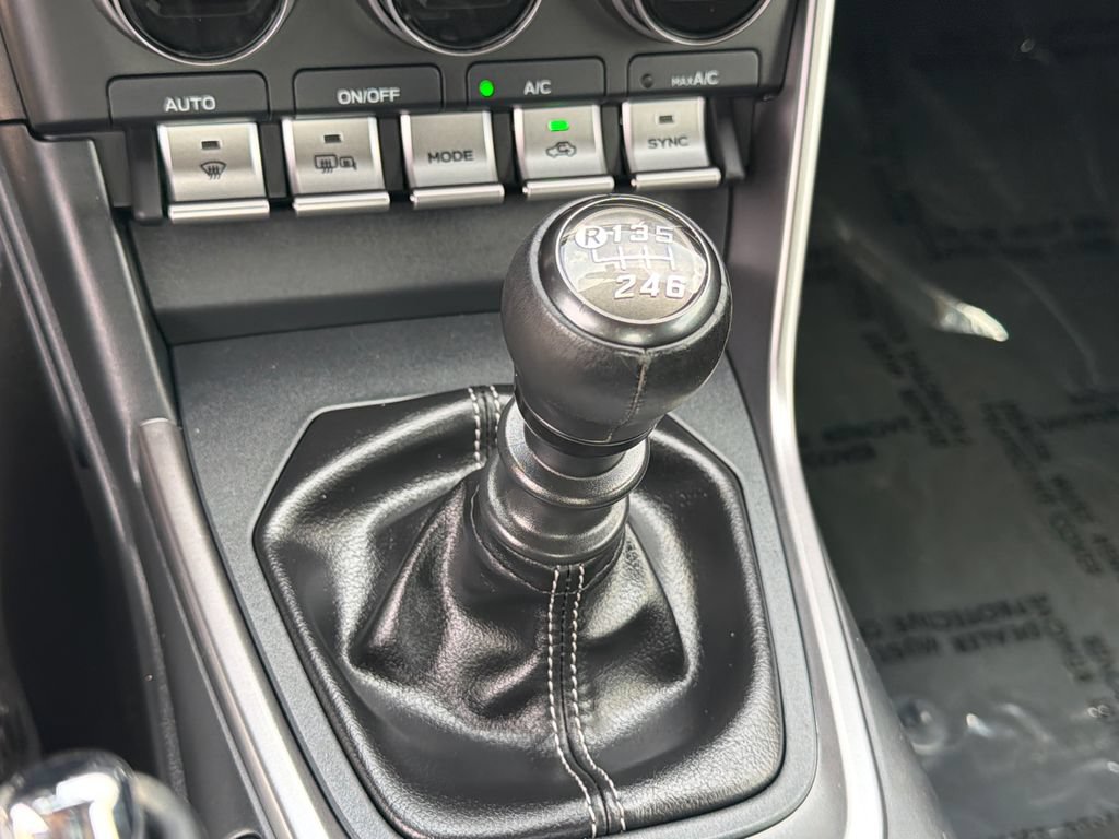 Used 2022 Toyota GR86 Premium RWD image 25