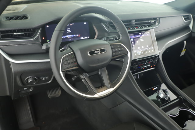 New 2025 Jeep Grand Cherokee L Laredo w/ Luxury Tech Group I image 13