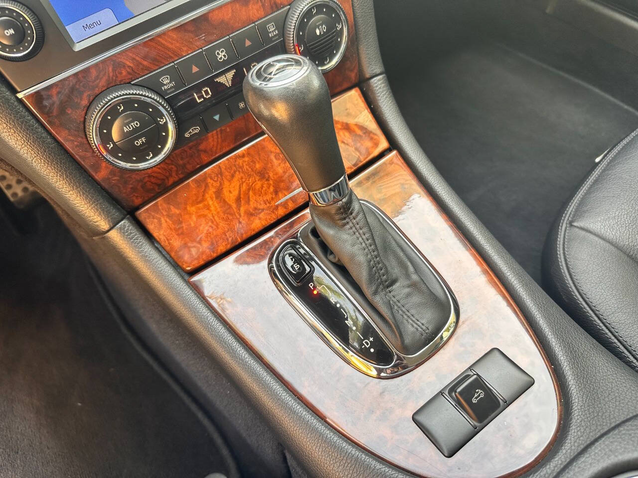 Used 2009 Mercedes-Benz CLK 550 Cabriolet image 22