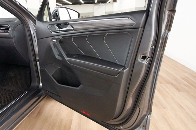 Used 2024 Volkswagen Tiguan SEL R-Line w/ MDO Package, Two-Row AWD/4WD image 18
