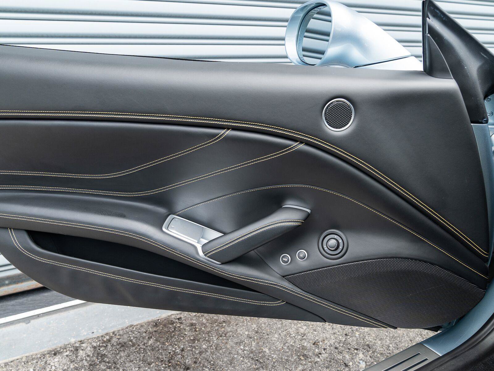Used 2016 Ferrari California T RWD image 46