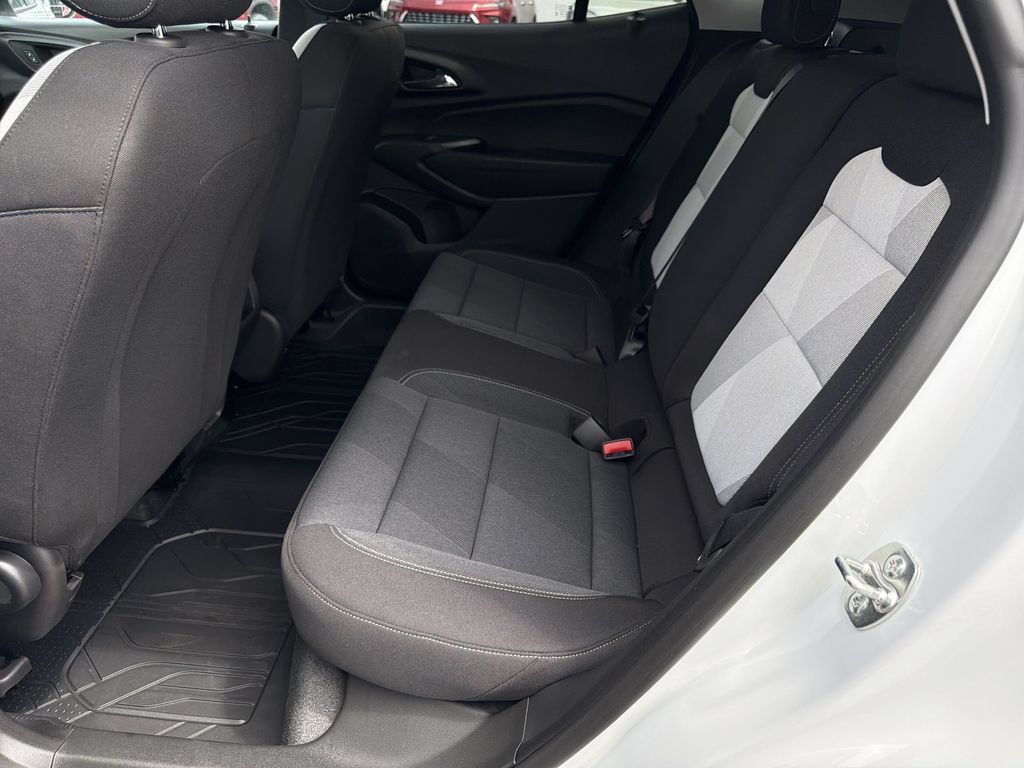 New 2026 Chevrolet Trax LS w/ LS Convenience Package FWD image 15