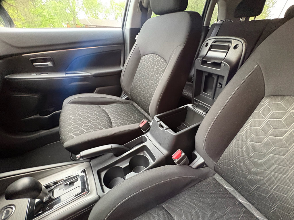 Used 2025 Mitsubishi Outlander Sport ES AWD/4WD image 31