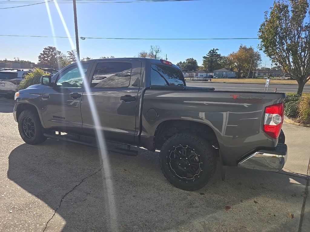 Used 2016 Toyota Tundra SR5 w/ SR5 Upgrade Package image 8