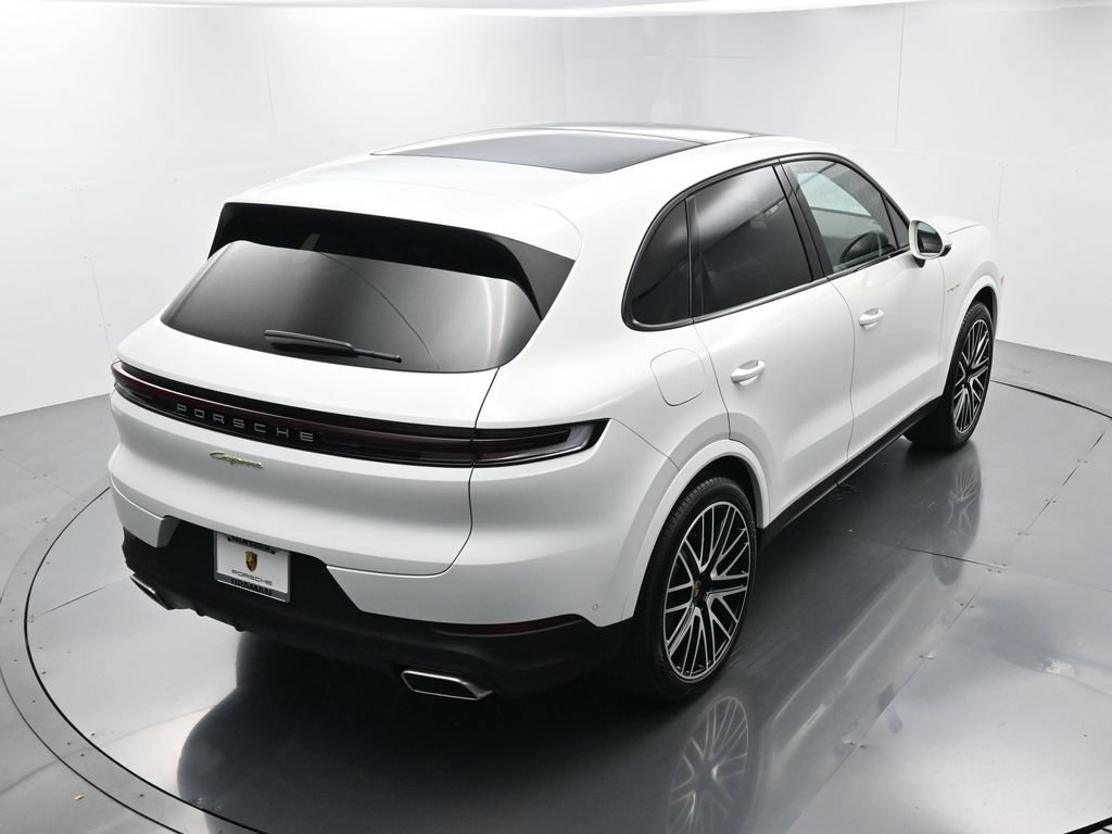 Certified 2026 Porsche Cayenne E-Hybrid AWD/4WD image 35