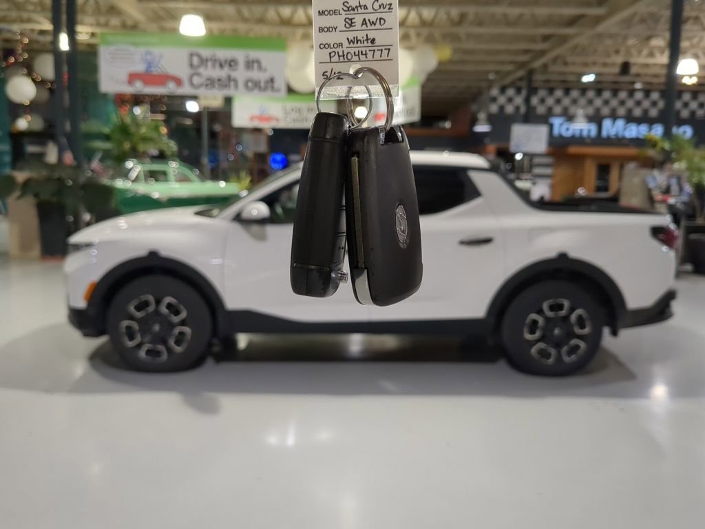 Used 2023 Hyundai Santa Cruz SE AWD/4WD image 4