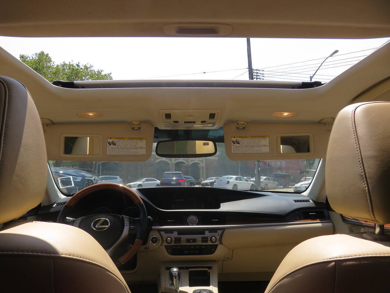 Used 2015 Lexus ES 300h w/ Premium Package w/Bamboo Trim FWD image 13