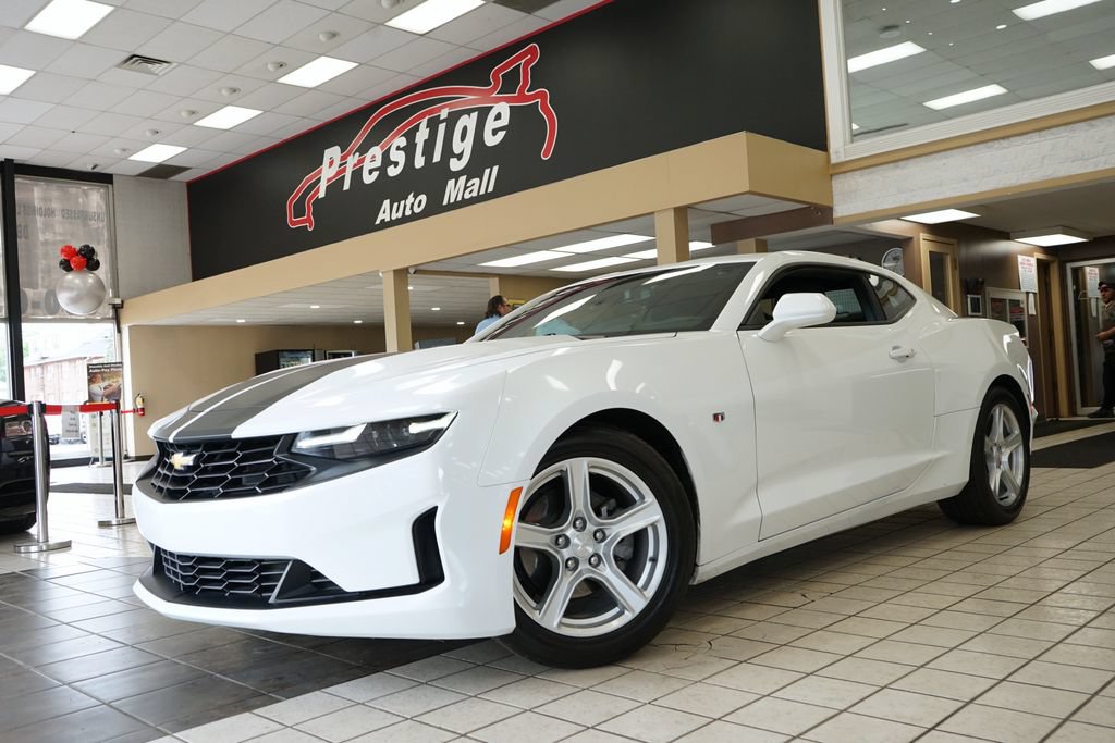 Used 2023 Chevrolet Camaro LT RWD image 19