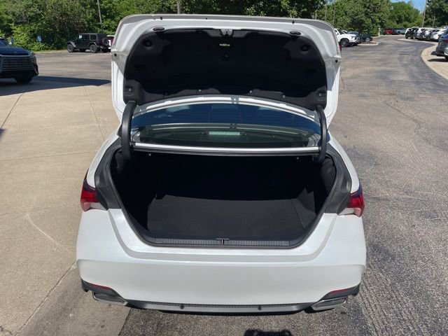 Used 2021 Toyota Avalon XLE AWD/4WD image 30