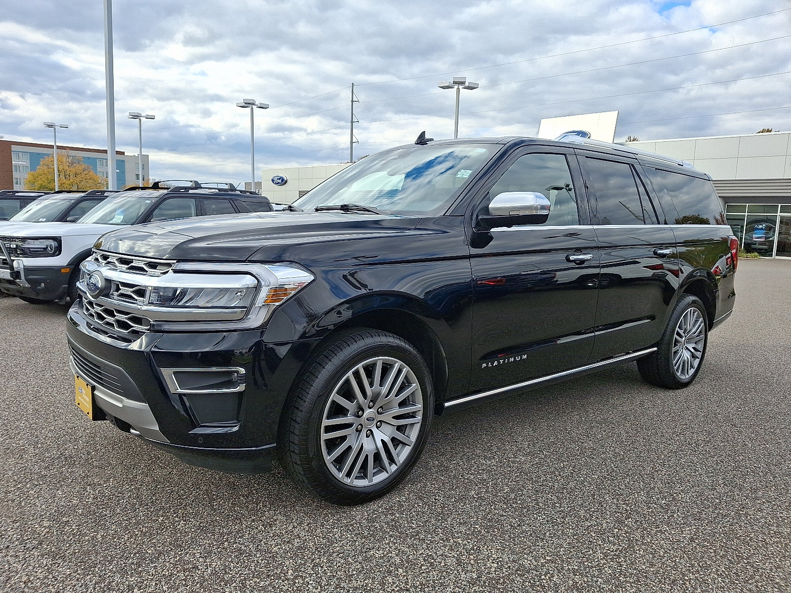 Certified 2022 Ford Expedition Max Platinum image 4