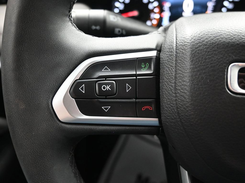 Used 2024 Jeep Compass Limited image 27