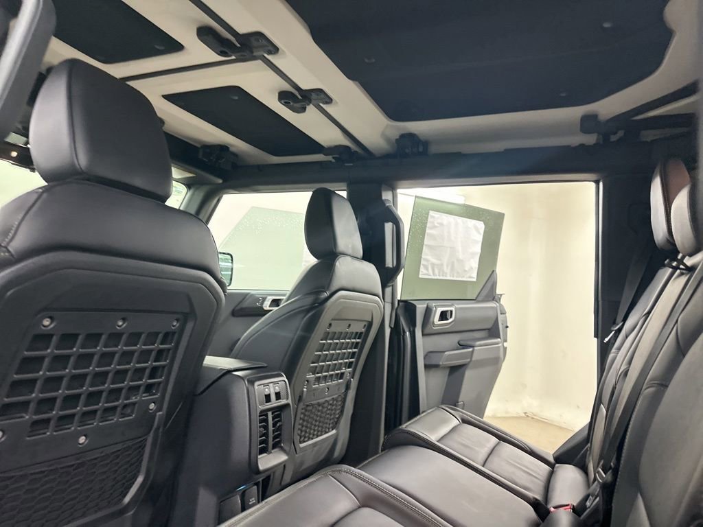 New 2025 Ford Bronco Badlands w/ Sasquatch Package AWD/4WD image 23