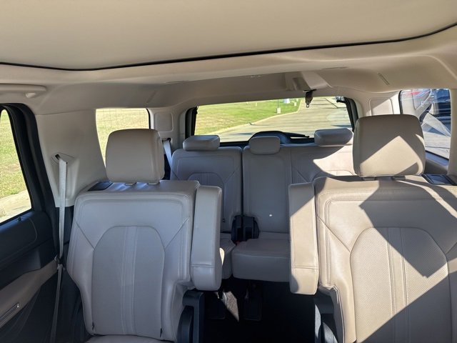 Used 2023 Ford Expedition Limited image 18
