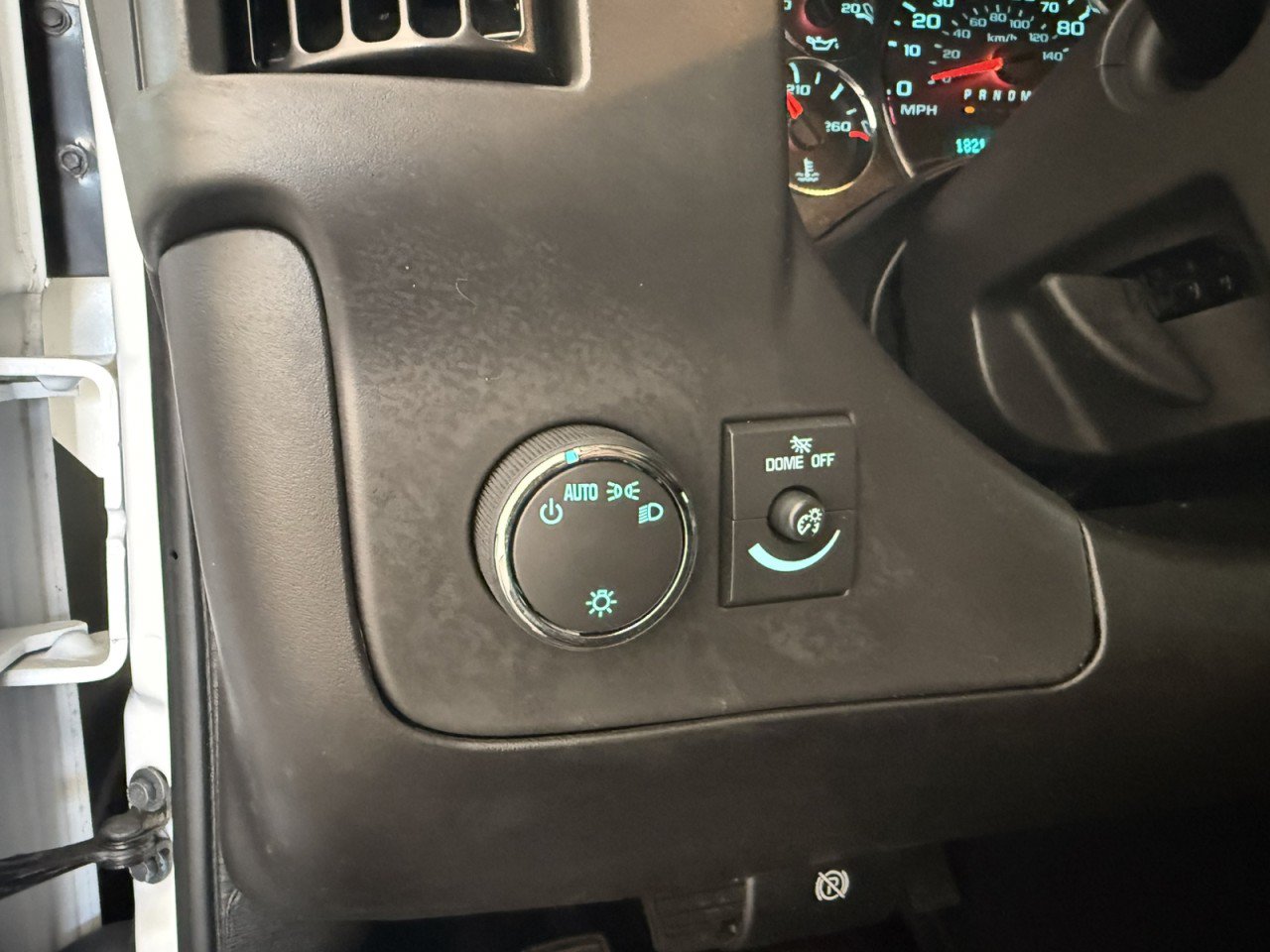 Used 2025 Chevrolet Express 2500 w/ Driver Convenience Package RWD image 22