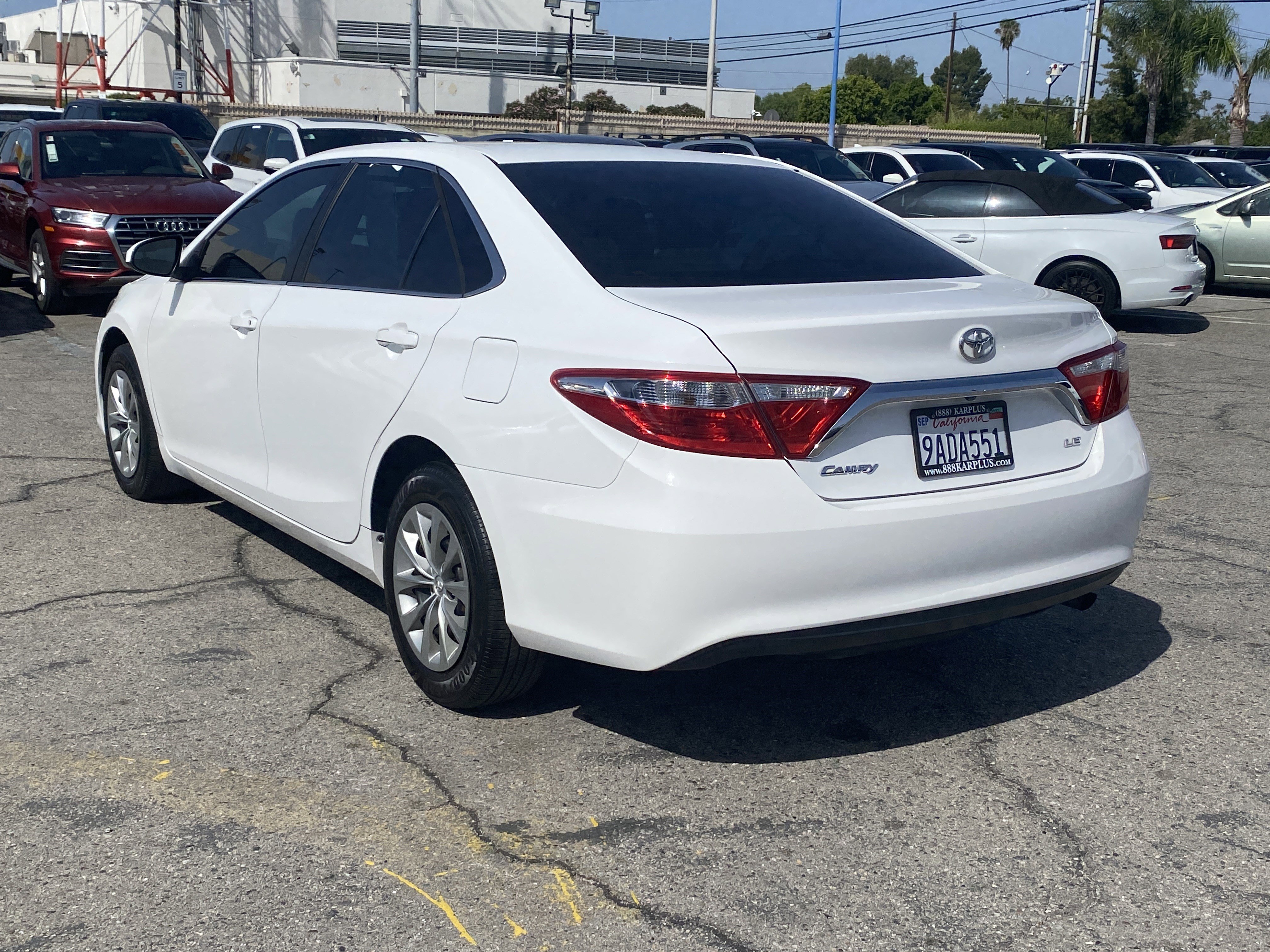 Used 2017 Toyota Camry LE FWD image 10