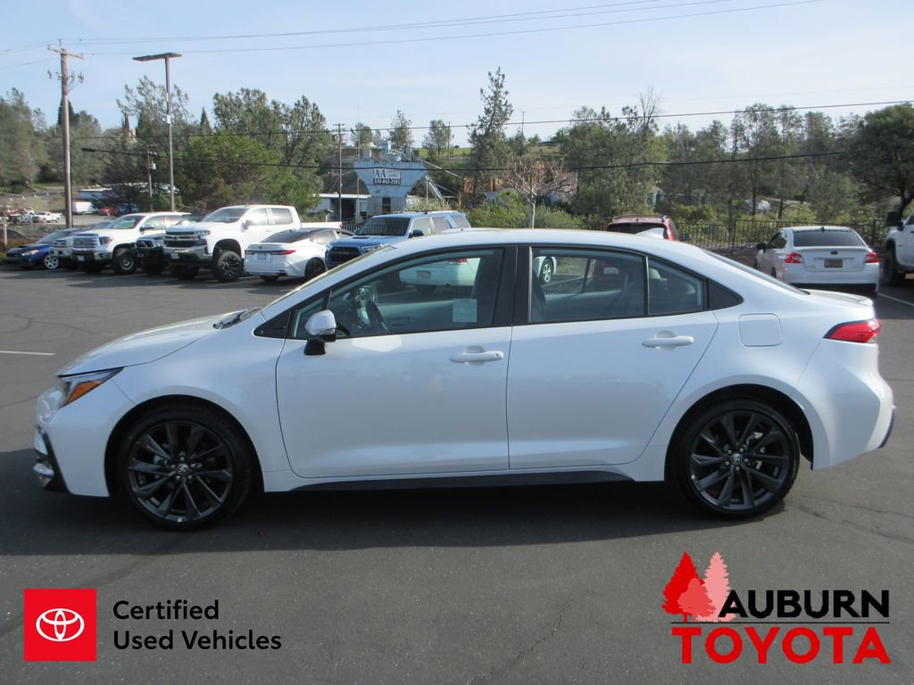 Certified 2025 Toyota Corolla SE w/ Convenience Package image 6