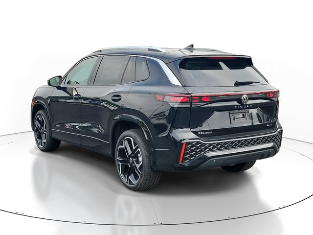 New 2026 Volkswagen Tiguan SEL R-Line AWD/4WD image 3